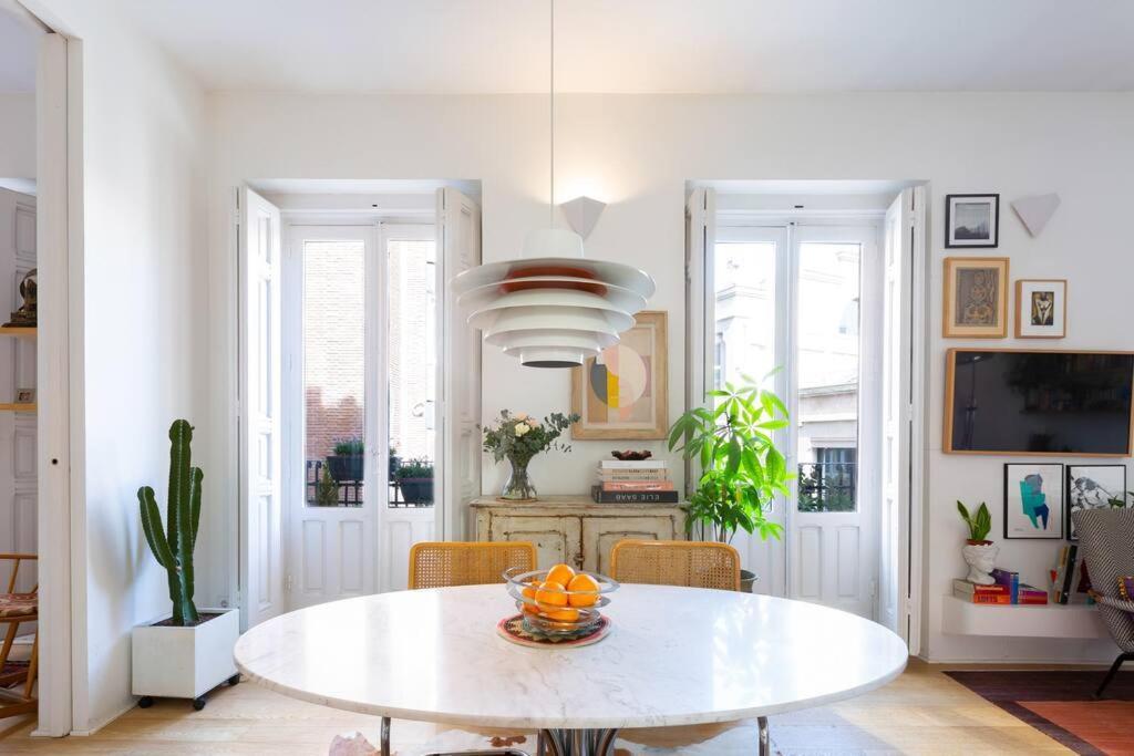 Elegant Next To Paseo Del Prado - Alameda Apartment *